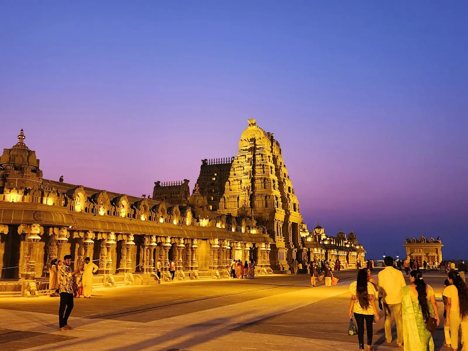 Yadagirigutta Sri Lakshmi Narasimha Swamy Temple